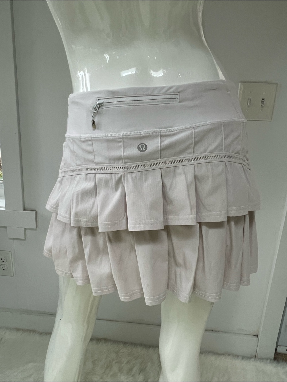 Lululemon Pace Setter Skirt Ruffle size 4 Tennis Skort BikeCore